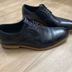 Stacy Adams Black Leather Oxfords. EUC